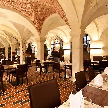 宫雷斯费尔德酒店